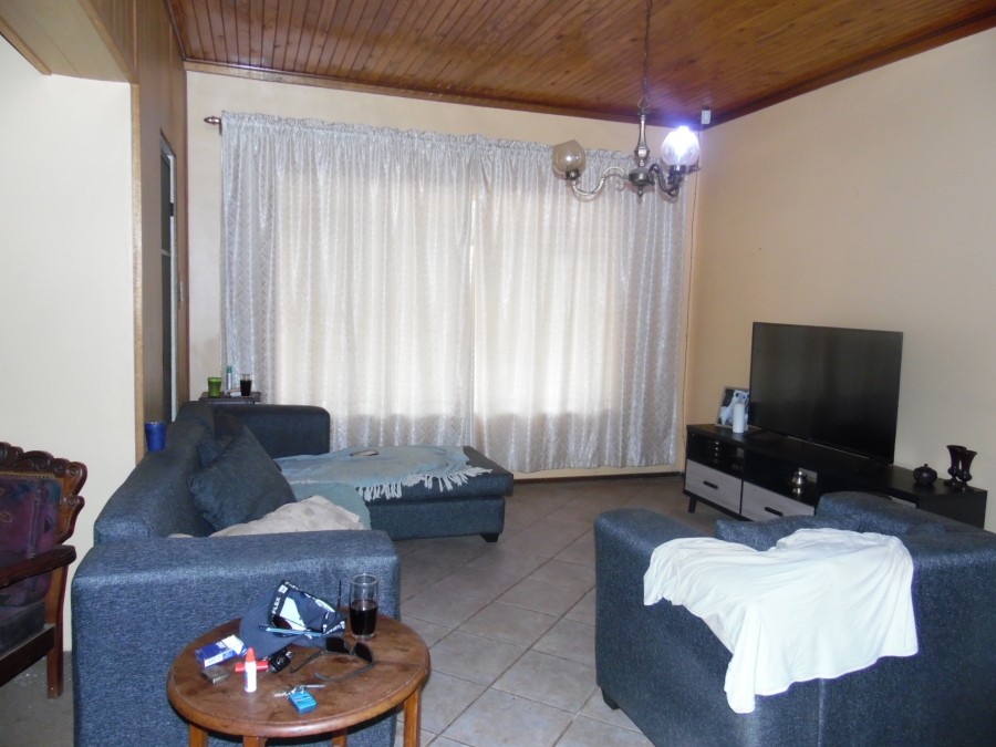 3 Bedroom Property for Sale in Kroonheuwel Free State